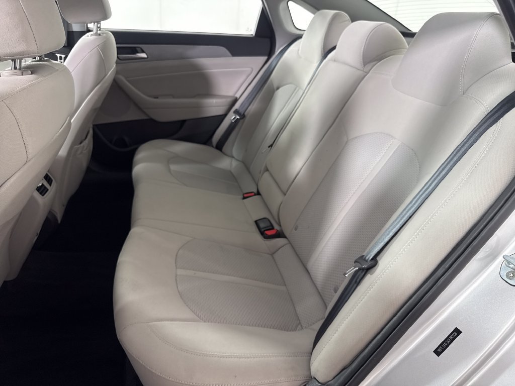 Used 2019 Hyundai Sonata SEL w/ Tech Package 02 FWD image 13