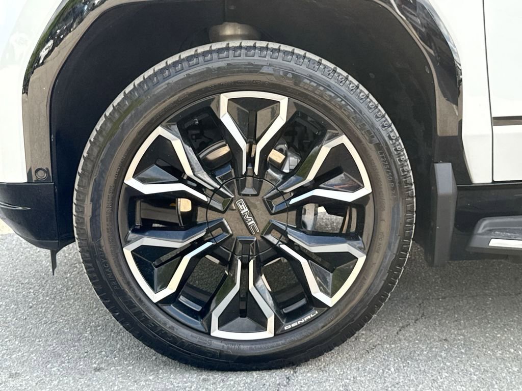 Used 2025 GMC Sierra EV Denali AWD/4WD image 19