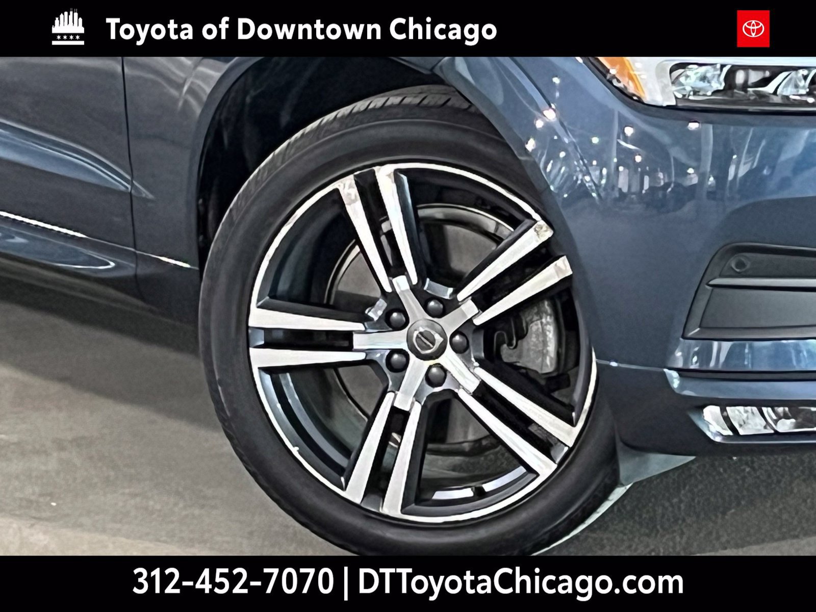 Used 2021 Volvo XC60 T6 Momentum w/ Premium Package AWD/4WD image 2