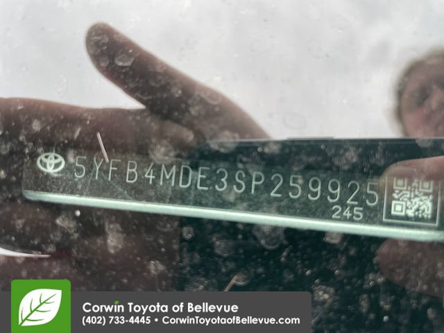Used 2025 Toyota Corolla LE FWD image 30