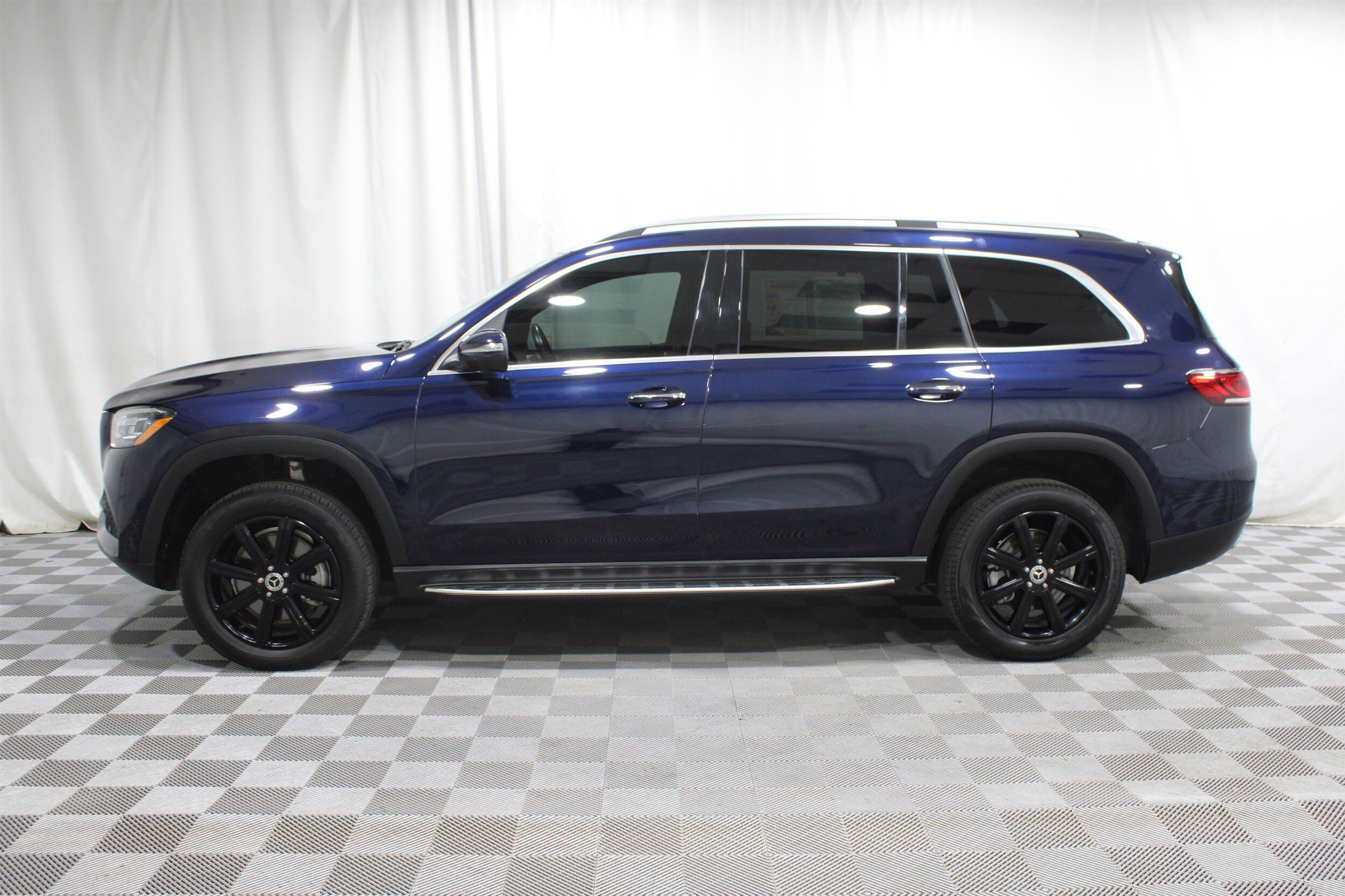 Used 2020 Mercedes-Benz GLS 450 4MATIC w/ Convenience Package image 40