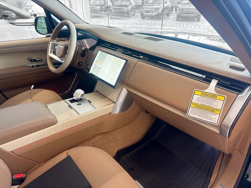 New 2026 Land Rover Range Rover SV image 26
