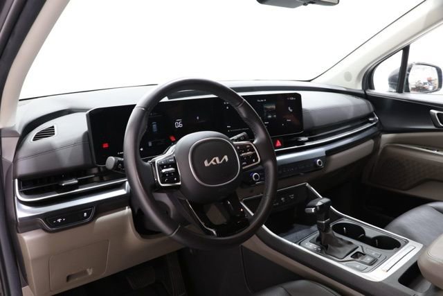 Used 2025 Kia Carnival image 15
