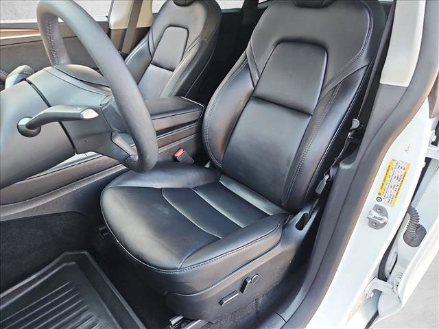 Used 2024 Tesla Model Y 2WD image 16