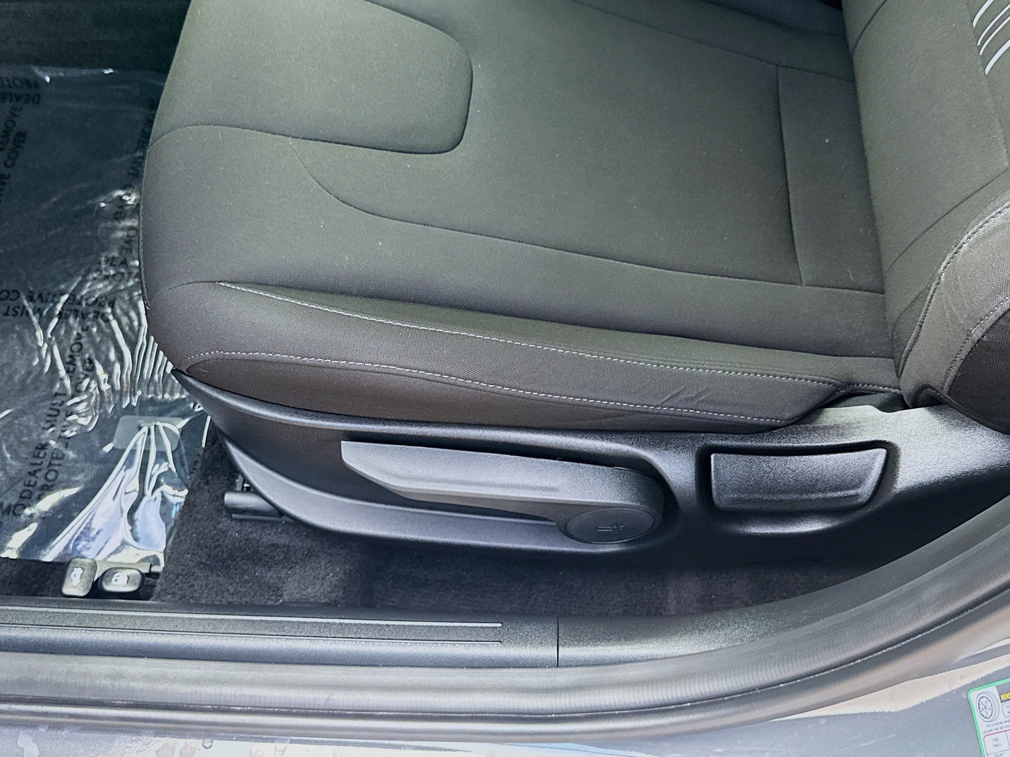 Used 2025 Hyundai Elantra SEL FWD image 16