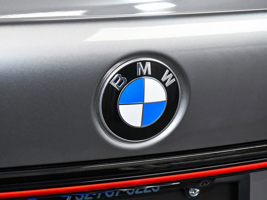 Used 2022 BMW 740i xDrive w/ M Sport Package image 98