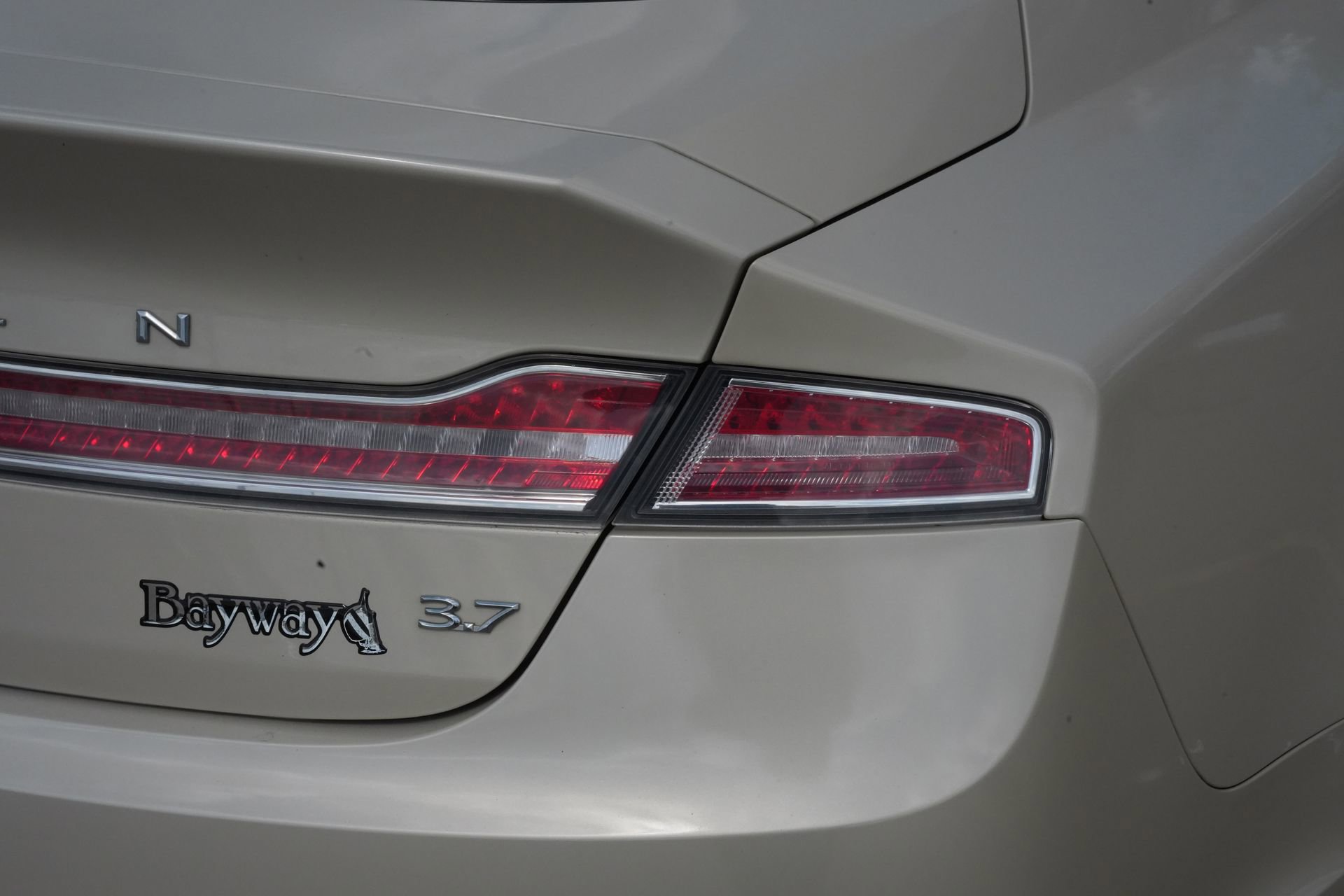 Used 2016 Lincoln MKZ w/ Equipment Group 300A Reserve image 22