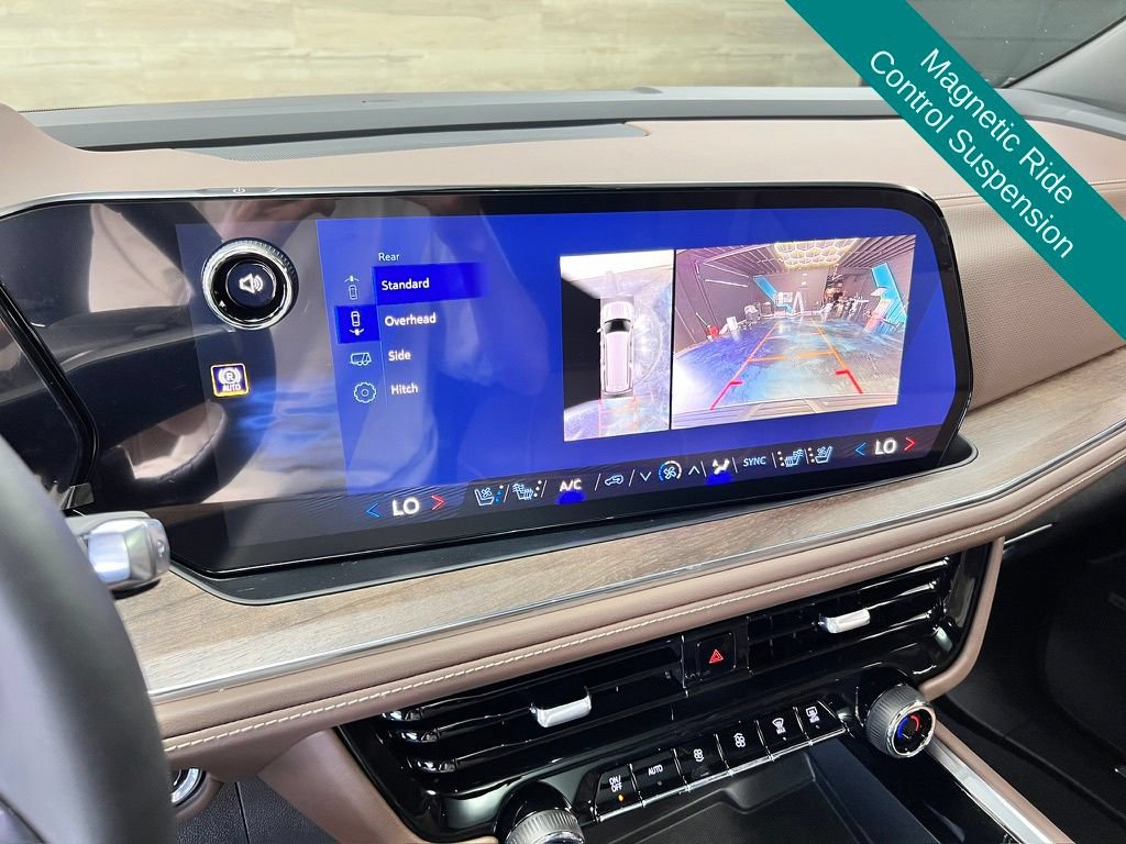 Used 2026 Chevrolet Suburban High Country AWD/4WD image 17