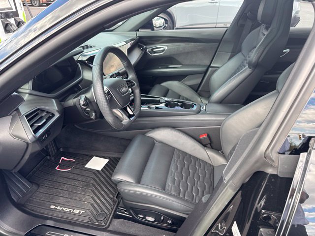 Used 2023 Audi e-tron GT Prestige AWD/4WD image 5