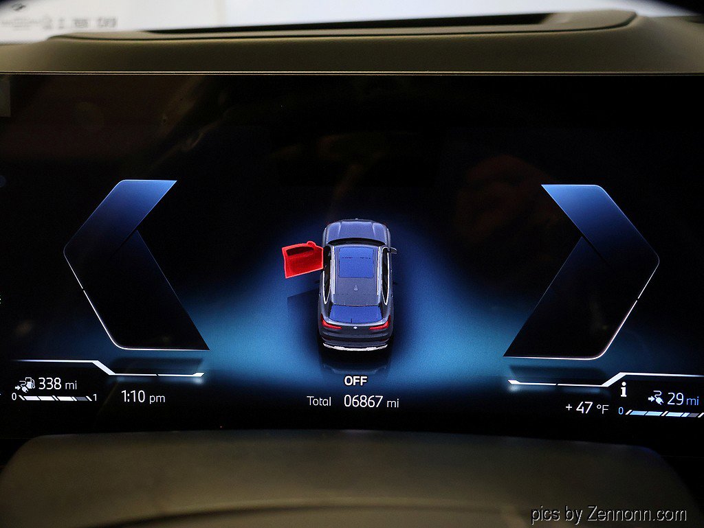 Used 2025 BMW X5 xDrive50e w/ Premium Package image 17