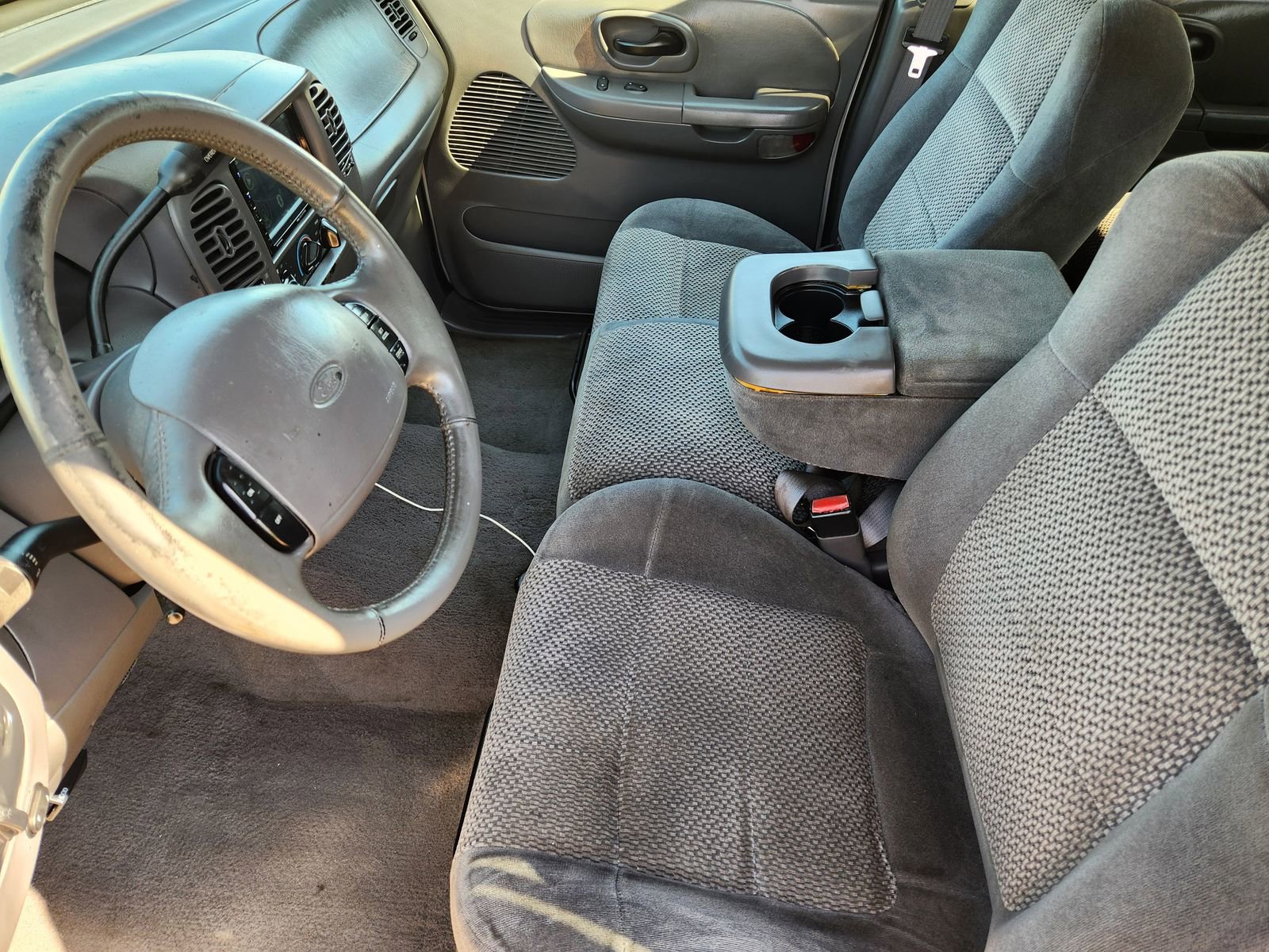 Used 2001 Ford F150 XLT image 16