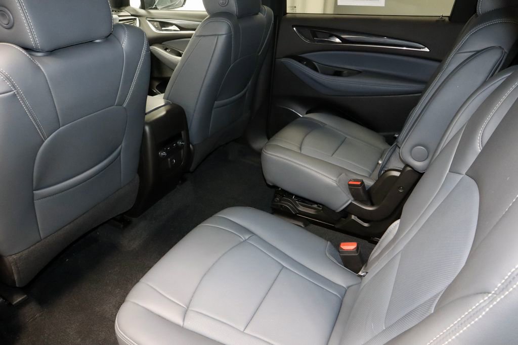 Used 2024 Buick Enclave Essence w/ Sport Touring Edition FWD image 20