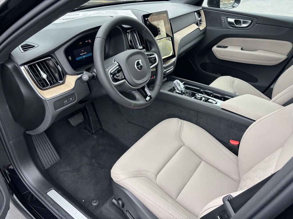 New 2026 Volvo XC60 T8 Plus w/ Protection Package Premier image 23