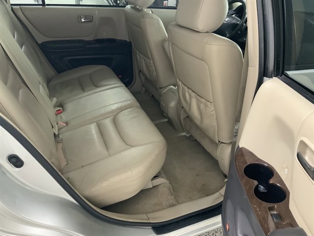 Used 2003 Toyota Highlander 4WD V6 image 16