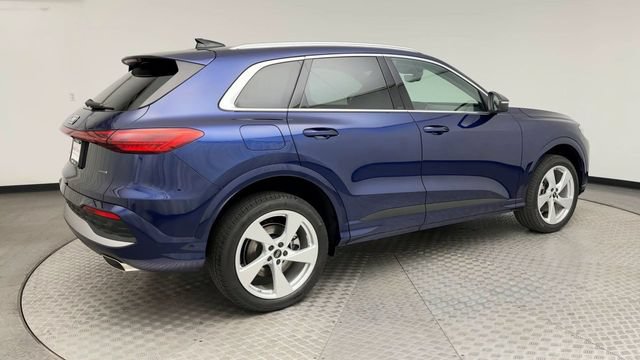 Used 2025 Audi Q5 Premium w/ Premium Plus AWD/4WD image 2