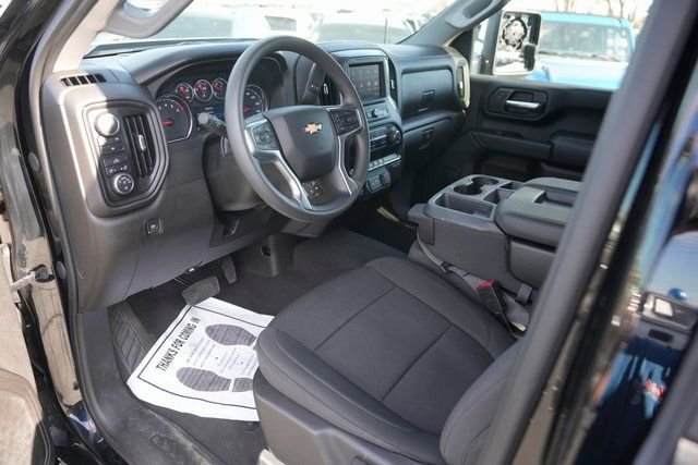 Used 2023 Chevrolet Silverado 2500 Custom w/ Custom Value Package image 8