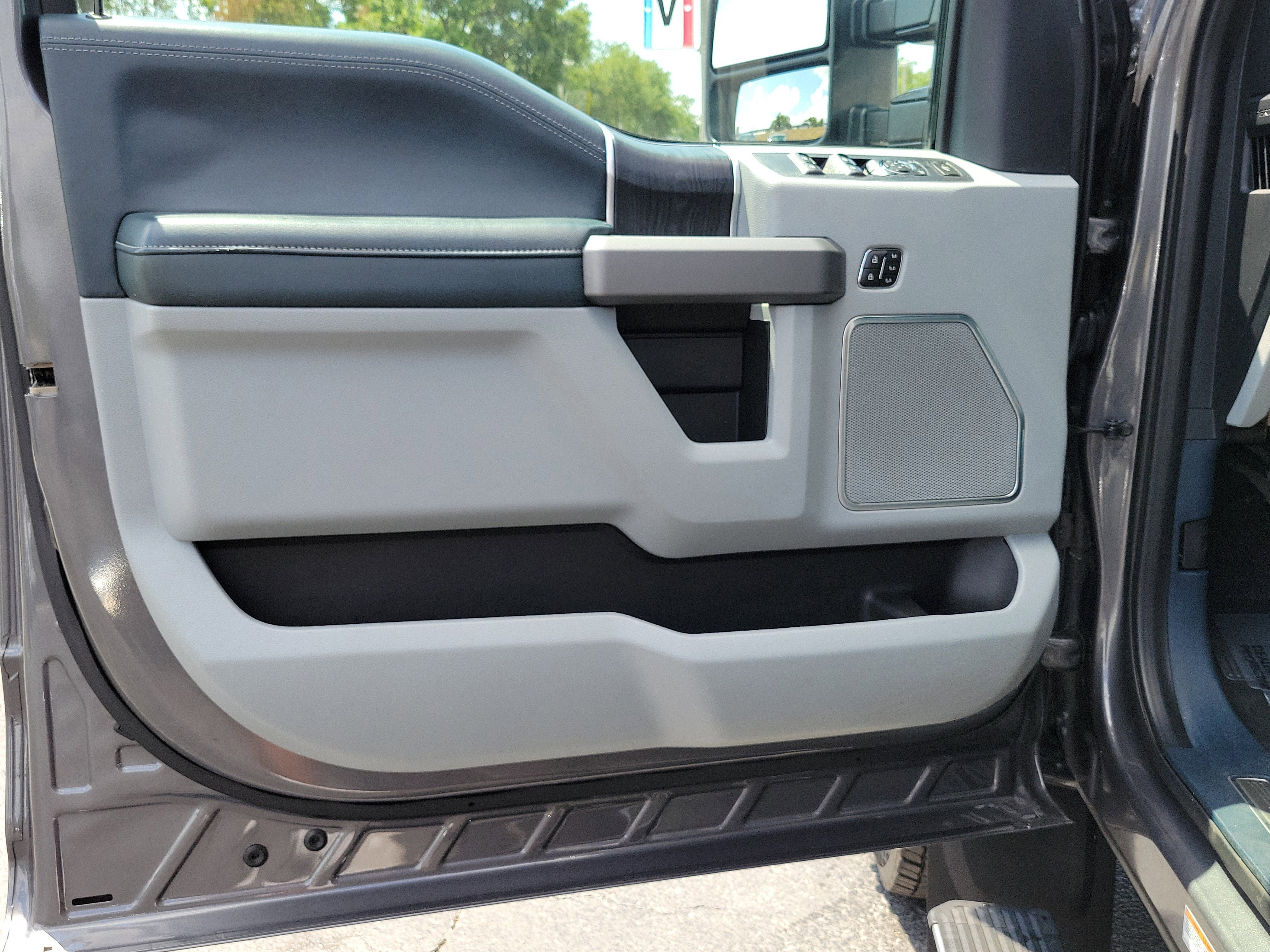 Certified 2022 Ford F450 Limited w/ FX4 Off-Road Package AWD/4WD image 18