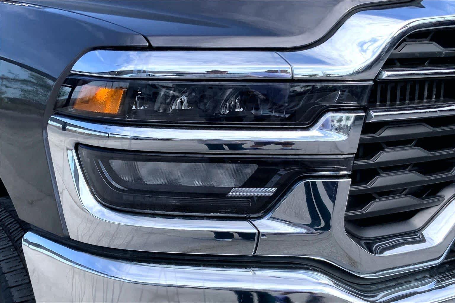Used 2026 RAM 2500 Tradesman AWD/4WD image 38