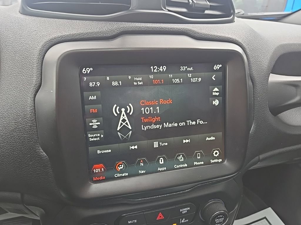 Used 2022 Jeep Renegade Latitude w/ Sun/Sound Group image 48