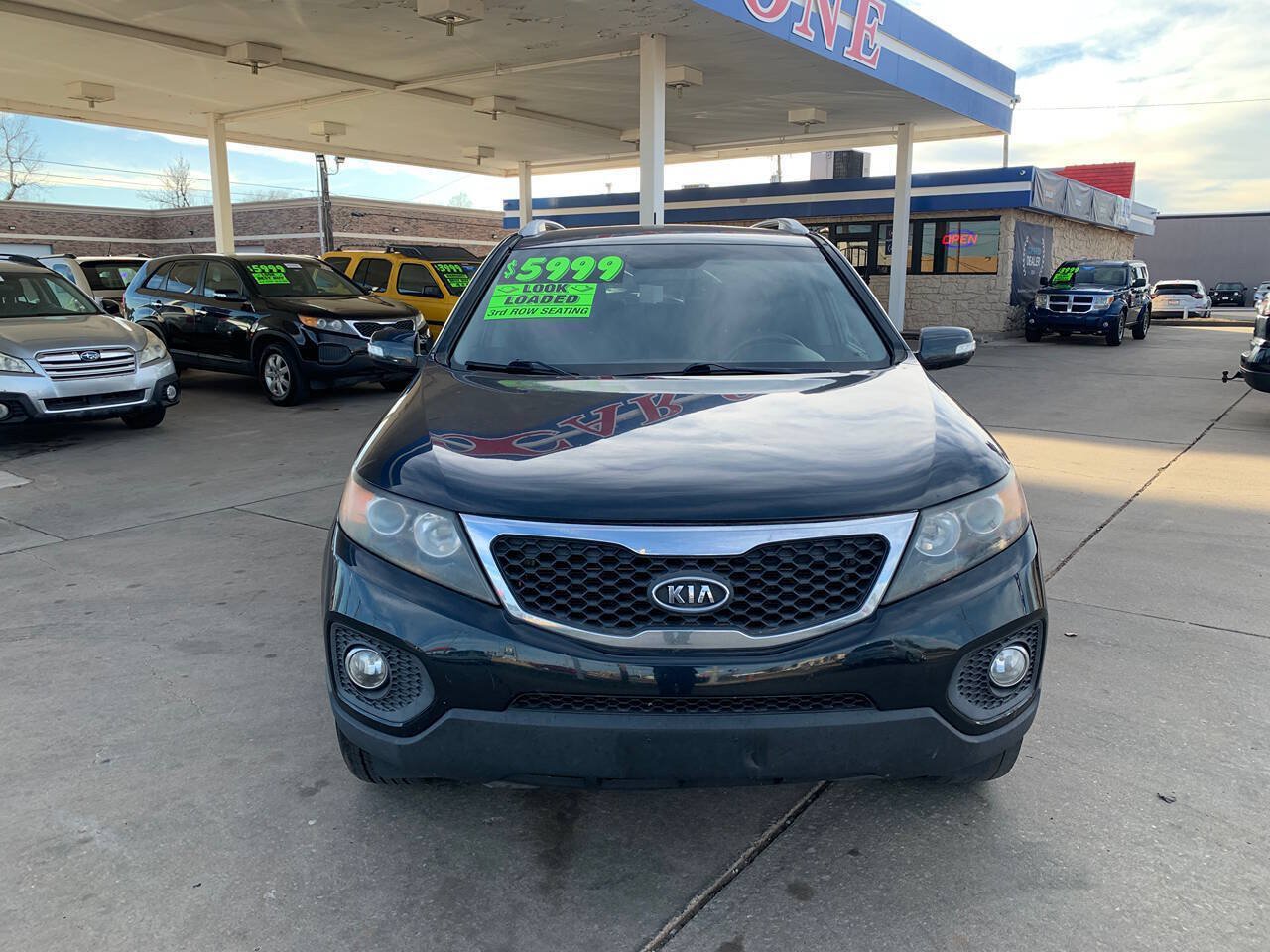 Used 2012 Kia Sorento LX w/ Convenience Pkg FWD image 2