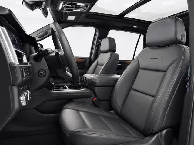 Used 2026 GMC Yukon Denali w/ Sun & Power Step Package AWD/4WD image 12