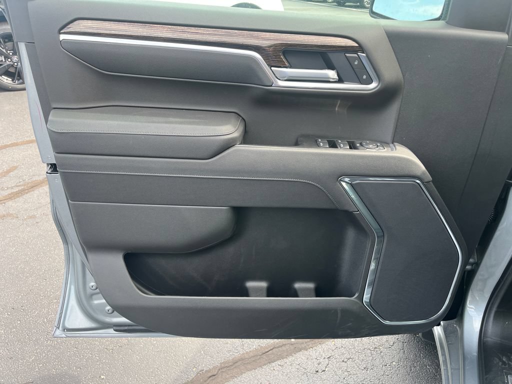 New 2026 GMC Sierra 1500 SLE AWD/4WD image 12