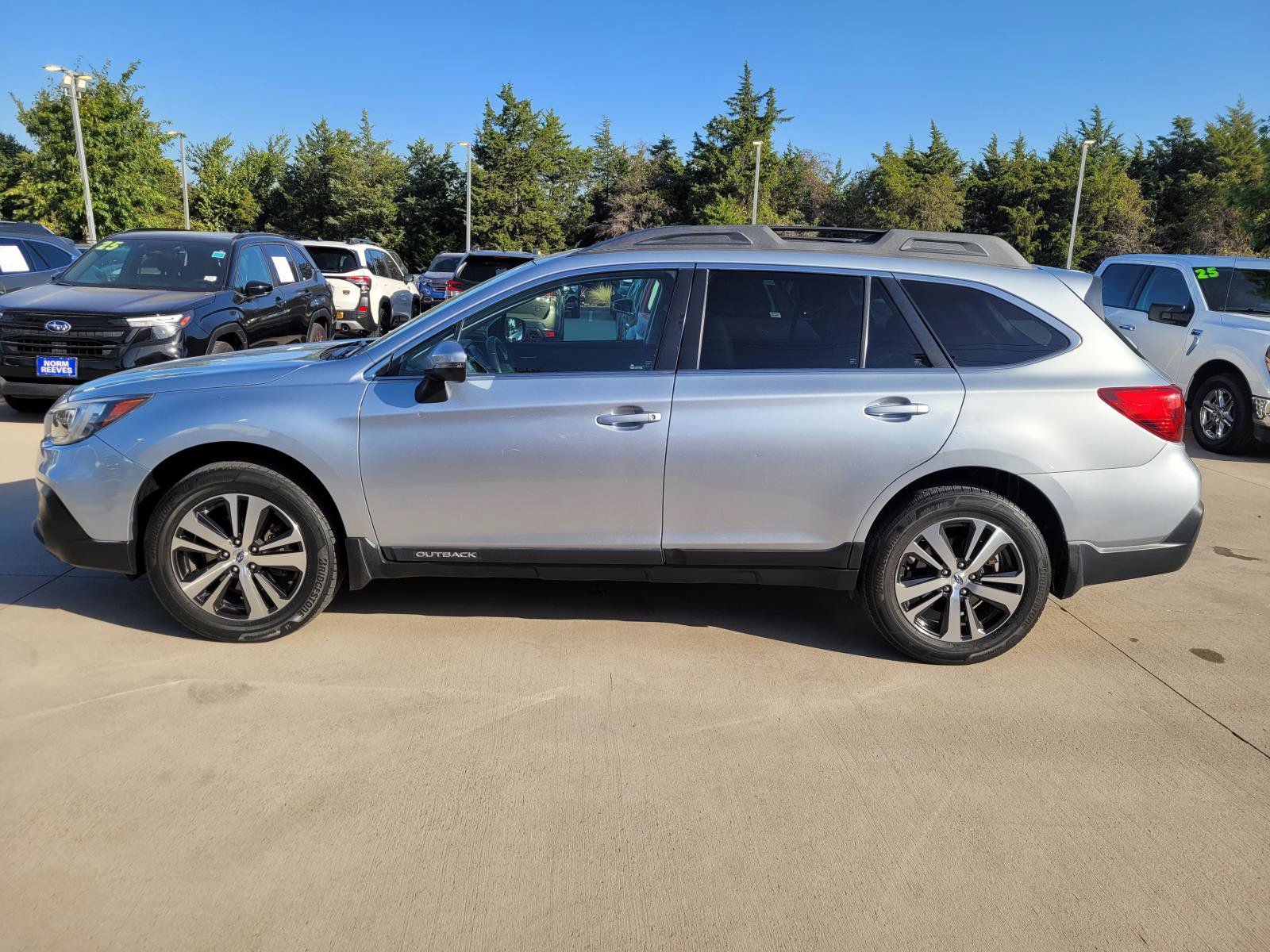 Used 2018 Subaru Outback 2.5i Limited AWD/4WD image 22
