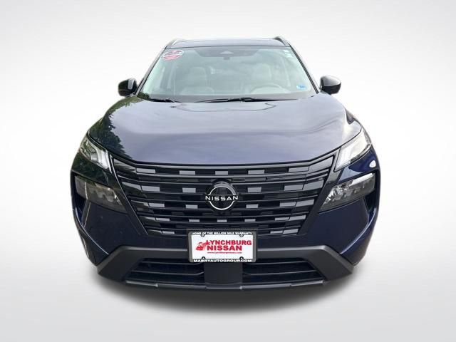 Used 2026 Nissan Rogue SV AWD/4WD image 7