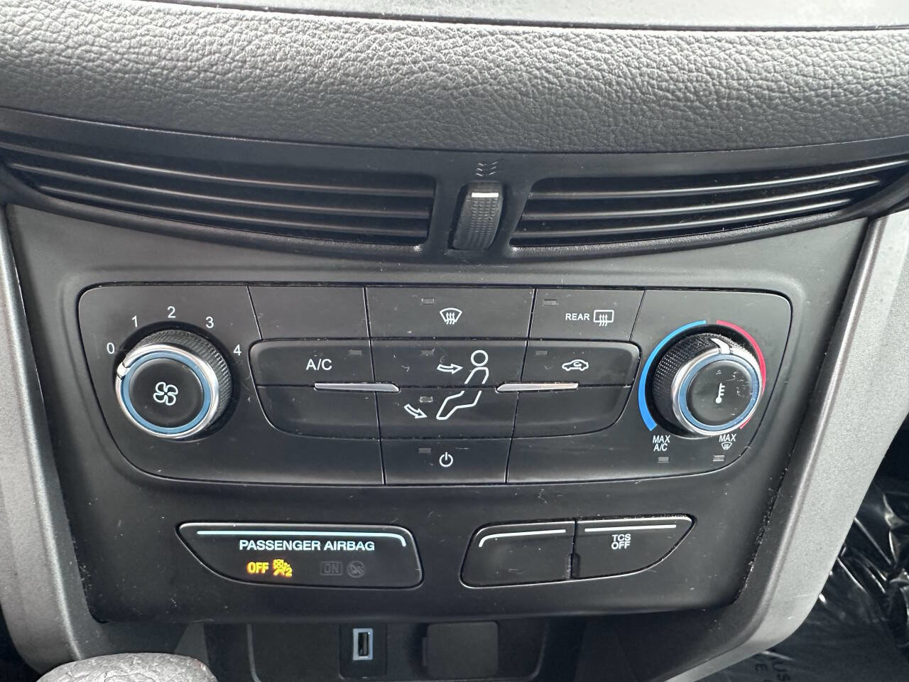 Used 2017 Ford Escape S FWD image 21