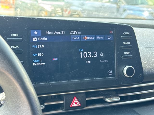 Used 2021 Hyundai Elantra SEL FWD image 17