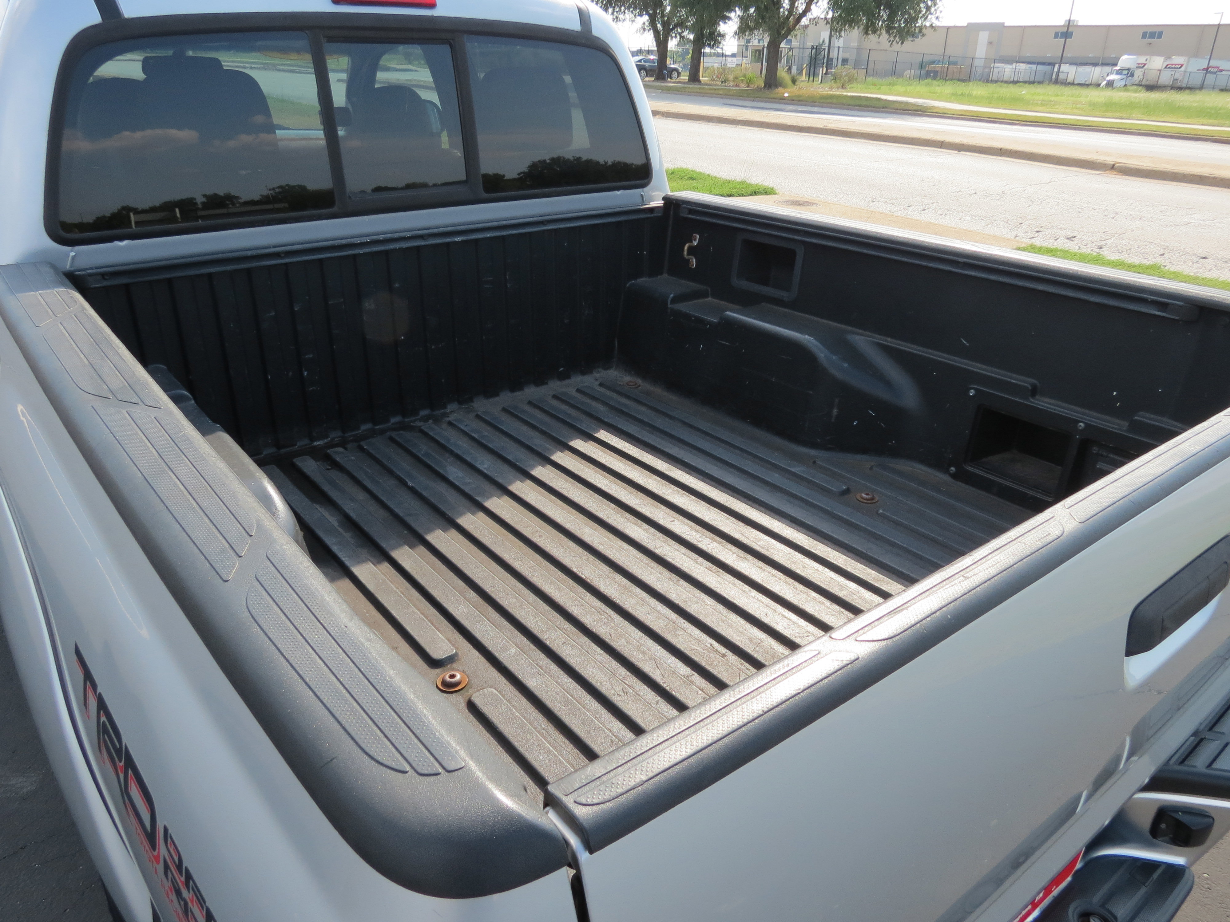 Used 2012 Toyota Tacoma PreRunner w/ TRD Off-Road Pkg RWD image 9