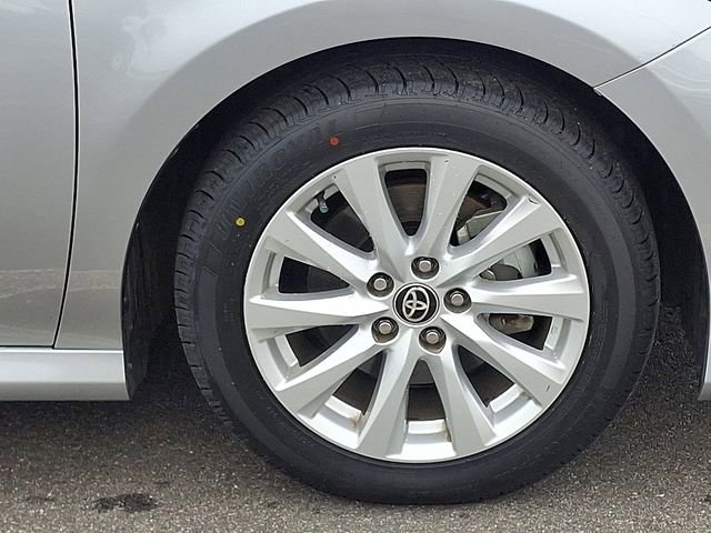 Used 2020 Toyota Camry LE FWD image 26