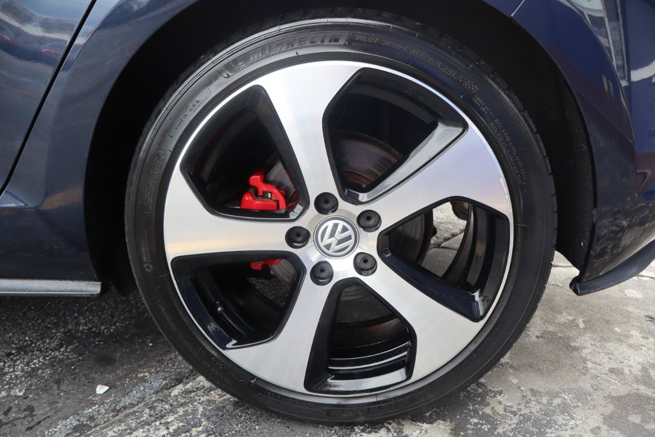 Used 2016 Volkswagen GTI SE FWD image 32
