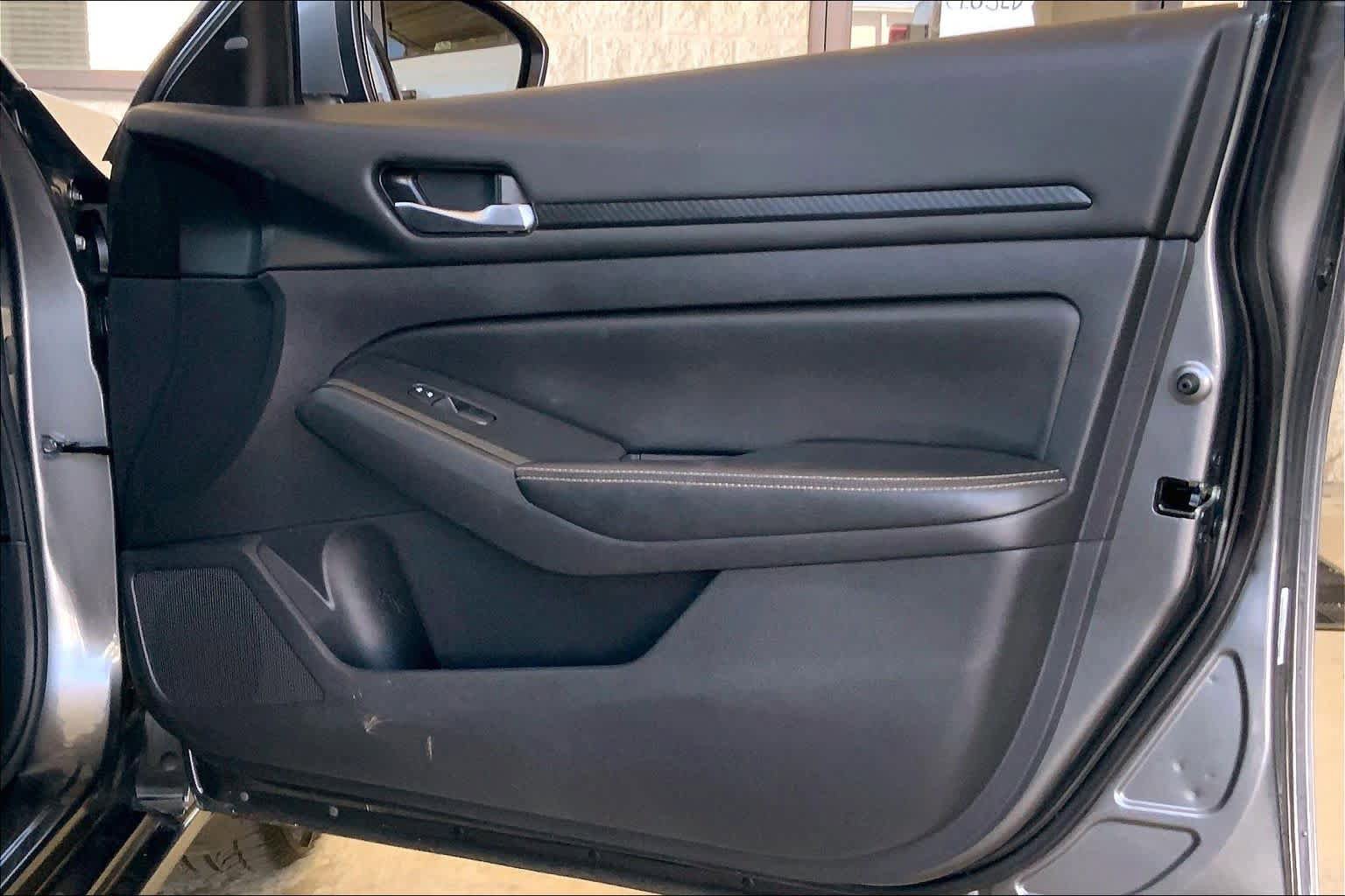 Used 2024 Nissan Altima 2.5 SV w/ SV Premium Package image 23