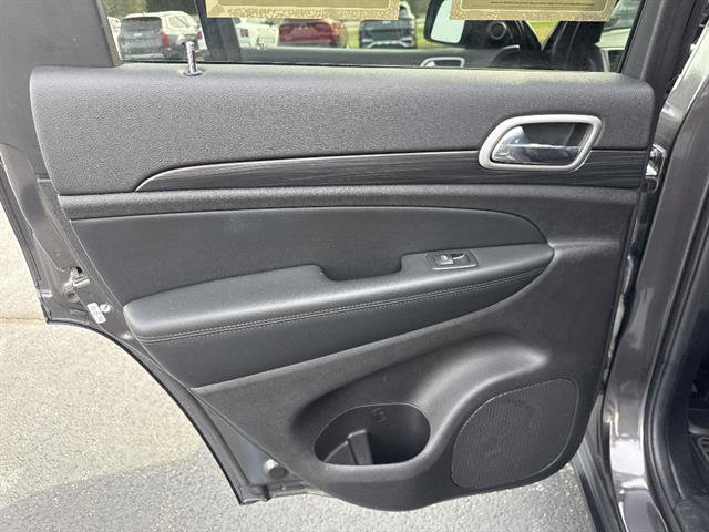 Used 2021 Jeep Grand Cherokee Laredo X image 13