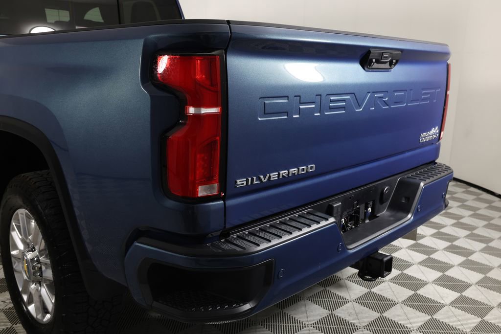 Used 2025 Chevrolet Silverado 2500 High Country w/ High Country Premium Package AWD/4WD image 57