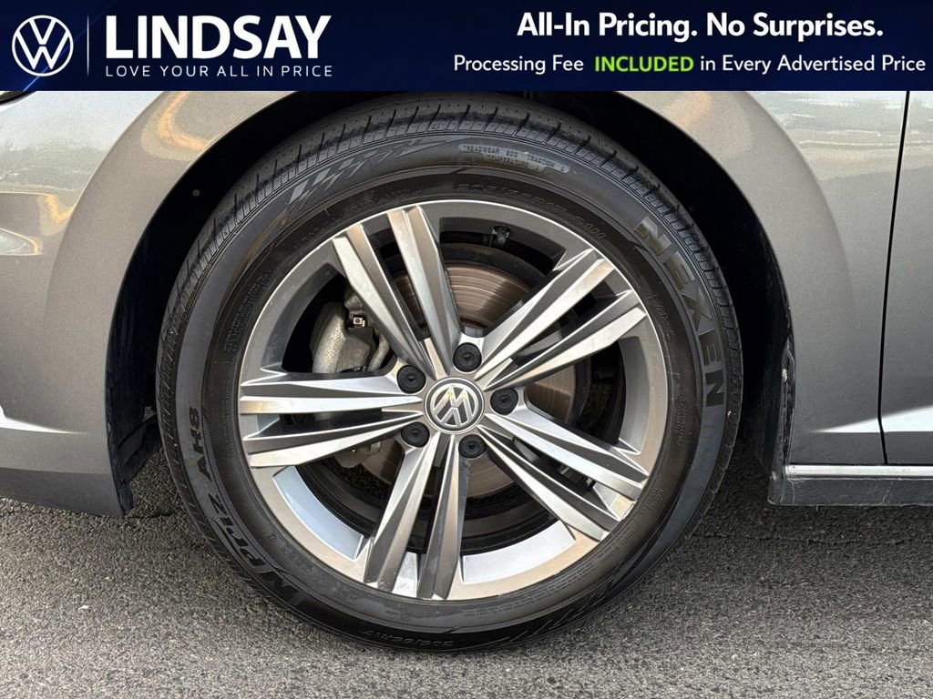 Used 2020 Volkswagen Jetta R-Line w/ R-Line Cold Weather Package image 8
