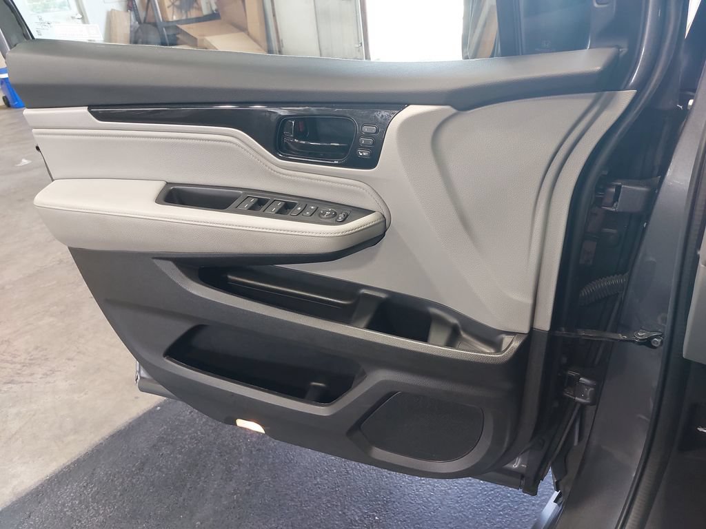 Used 2023 Honda Odyssey Touring image 28