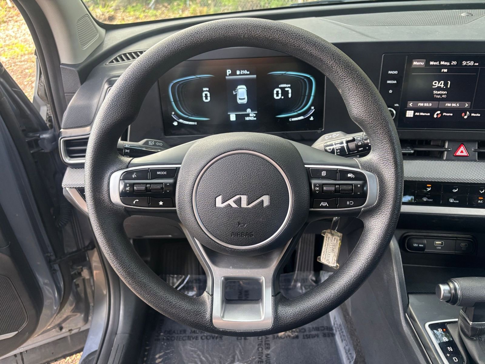 Used 2025 Kia Sportage LX FWD image 28