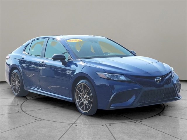Used 2024 Toyota Camry SE image 8