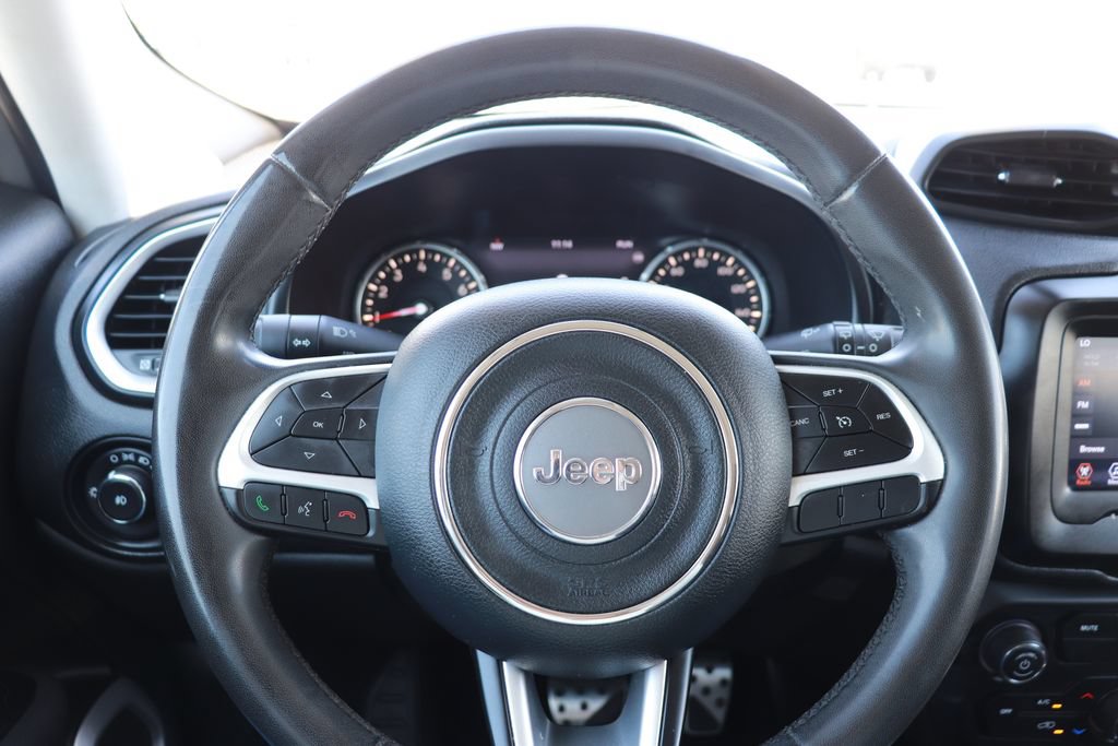 Used 2021 Jeep Renegade Latitude FWD image 17