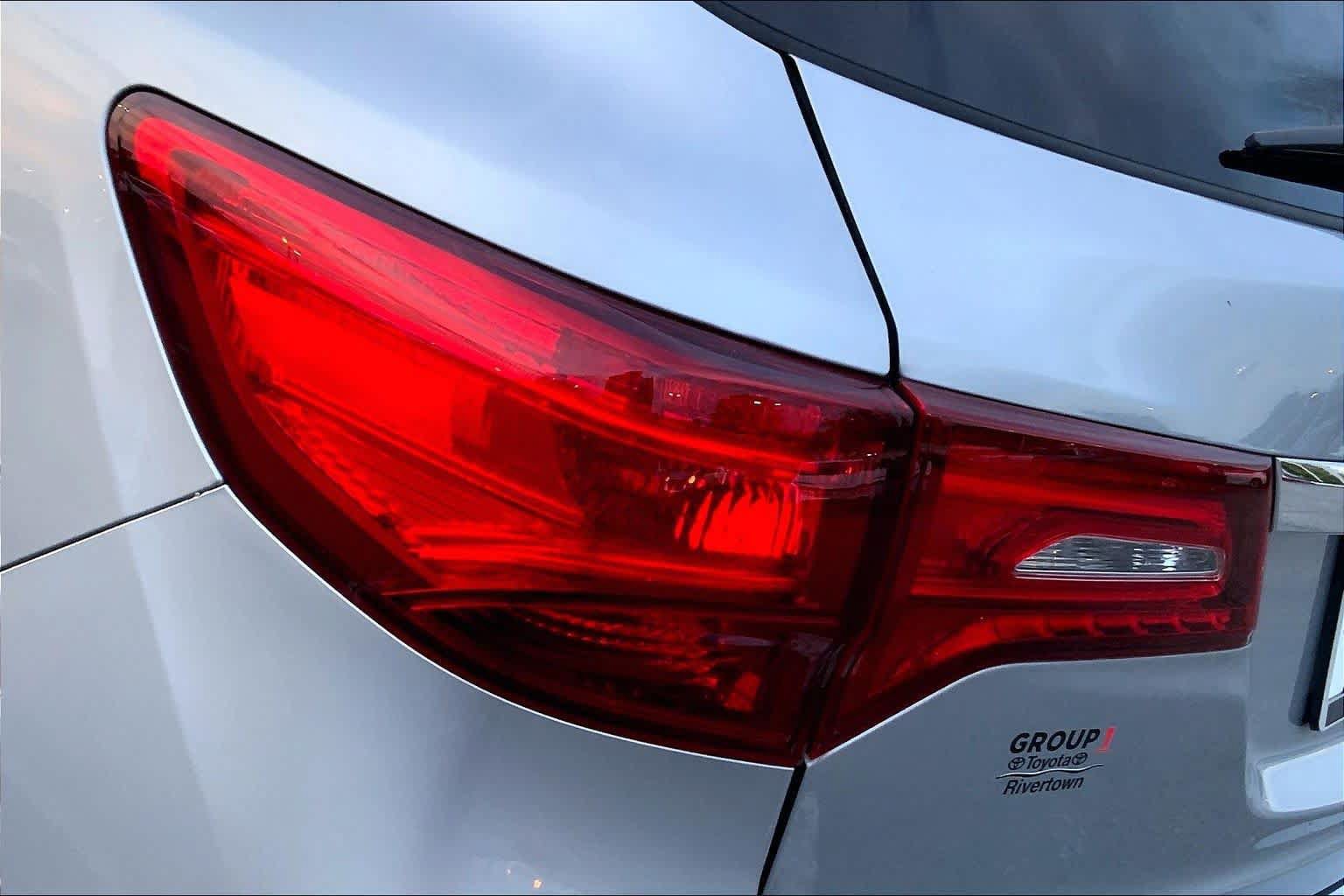 Used 2020 Acura MDX w/ Technology Package AWD/4WD image 25