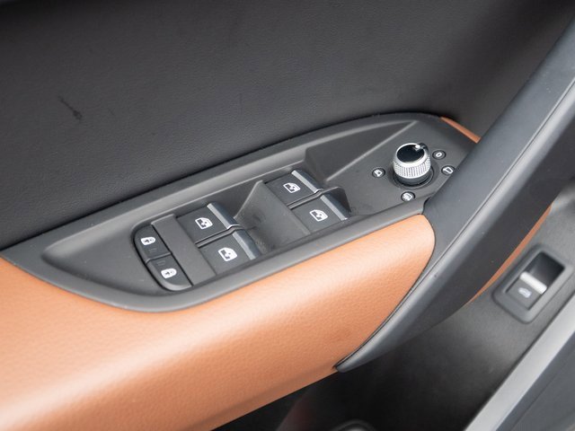 Certified 2025 Audi Q5 2.0T Premium w/ Convenience Plus Package image 16