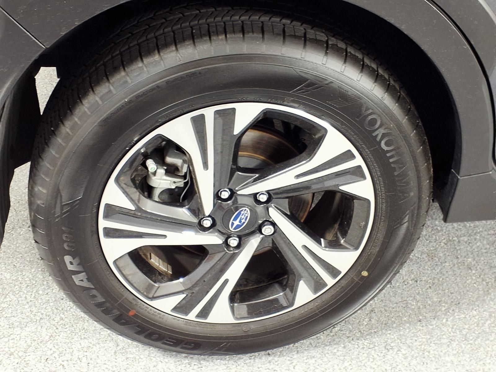 Used 2025 Subaru Crosstrek 2.0i Premium image 5