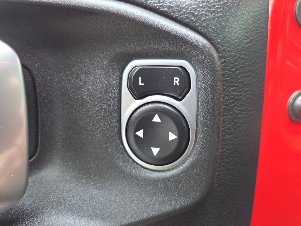 Used 2020 Jeep Wrangler Sport AWD/4WD image 14