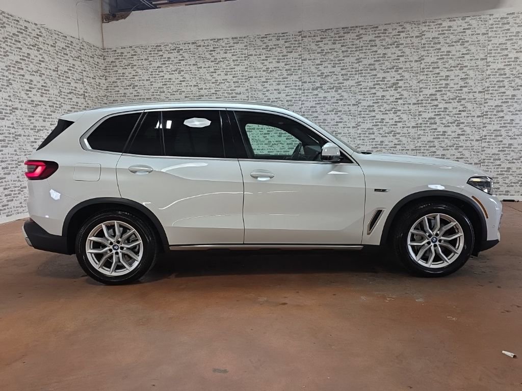 Used 2022 BMW X5 xDrive45e image 7
