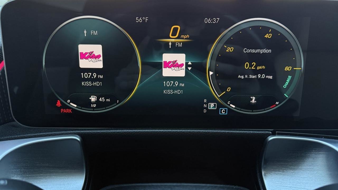 Used 2021 Mercedes-Benz GLB 250 4MATIC w/ Premium Package image 53