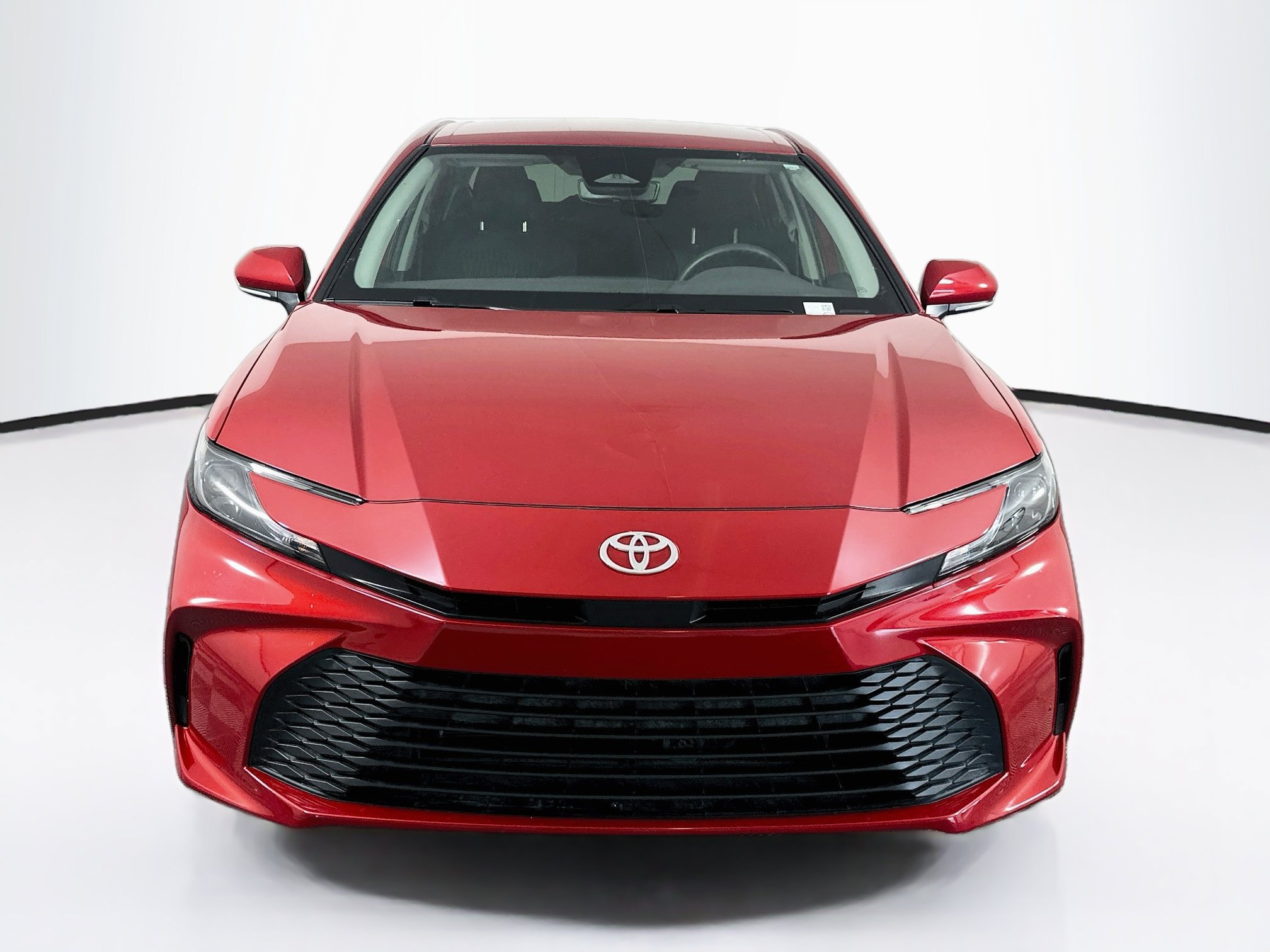 Used 2025 Toyota Camry LE FWD image 2