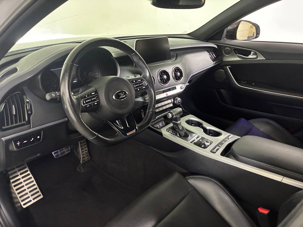 Used 2019 Kia Stinger GT1 image 19