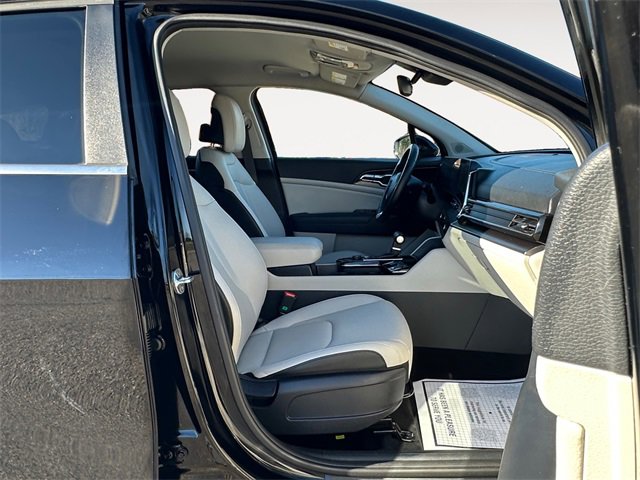 Used 2023 Kia Sportage EX image 15